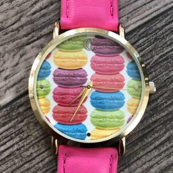 2/$30🧁🍭🍰 Macaron Pastry Dessert Print Faux Leather Pink Watch🧁🍭🍰 - Picture 2 of 5